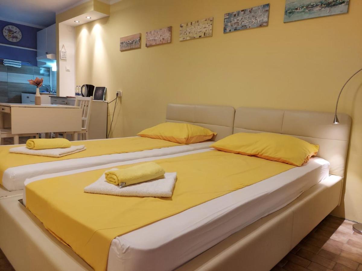 Terra Apartments ไพราน ภายนอก รูปภาพ