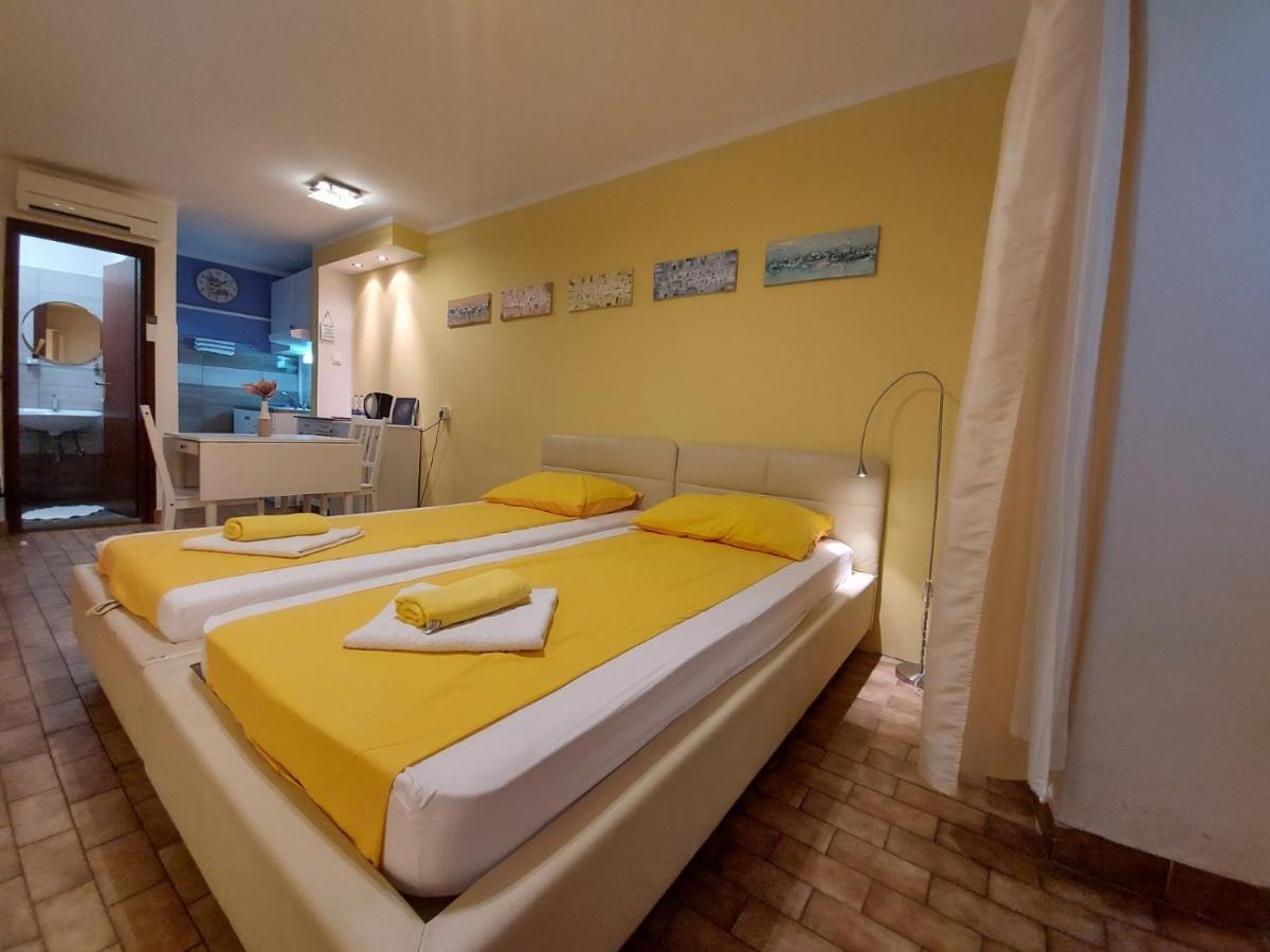 Terra Apartments ไพราน ภายนอก รูปภาพ
