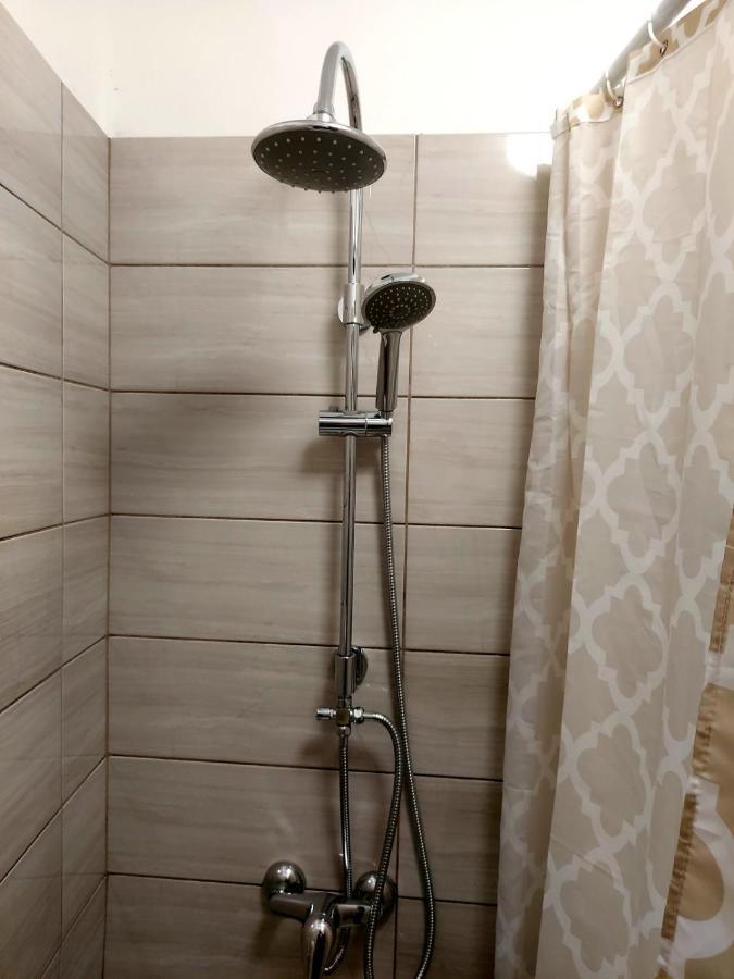 Terra Apartments ไพราน ภายนอก รูปภาพ