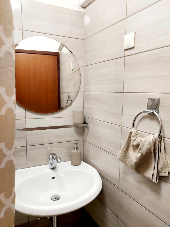 Terra Apartments ไพราน ภายนอก รูปภาพ