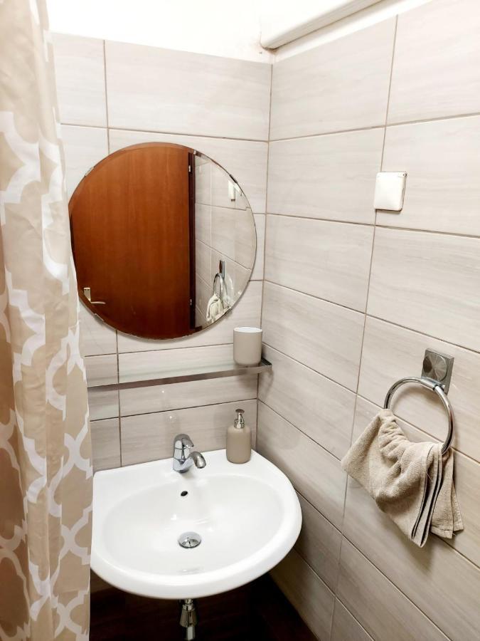 Terra Apartments ไพราน ภายนอก รูปภาพ
